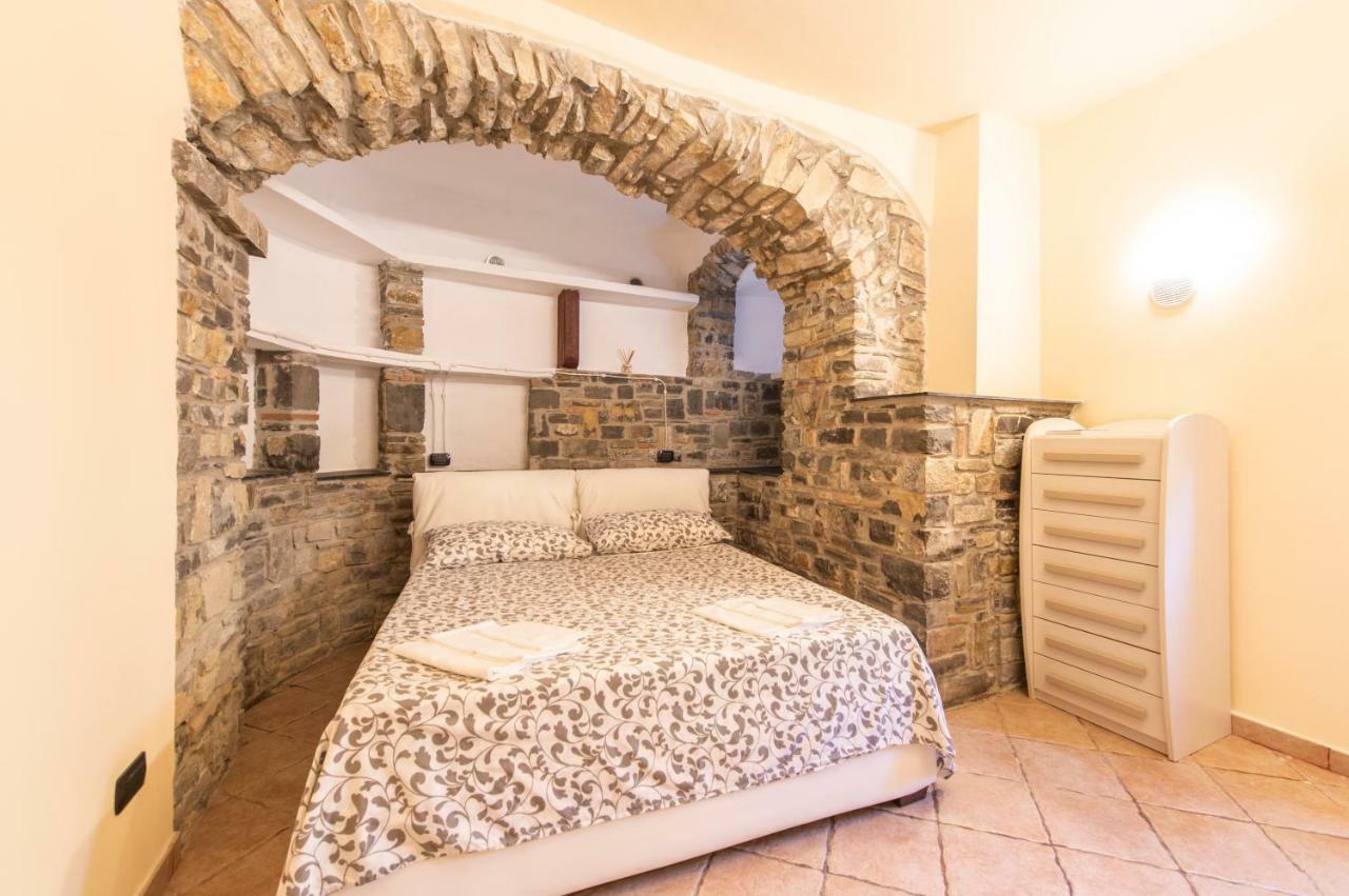 Appartamenti Arco Antico Сан-Бартоломео-аль-Маре Экстерьер фото