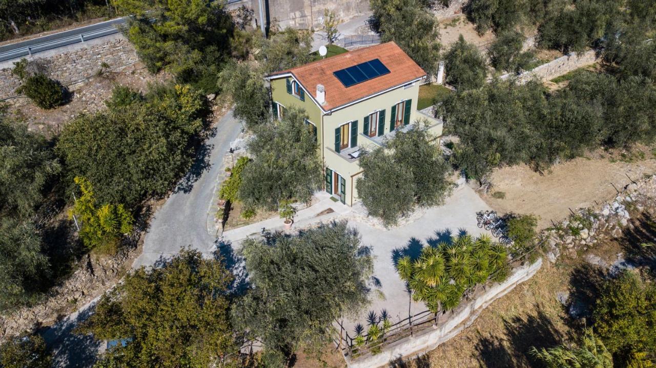 Appartamenti Arco Antico Сан-Бартоломео-аль-Маре Экстерьер фото